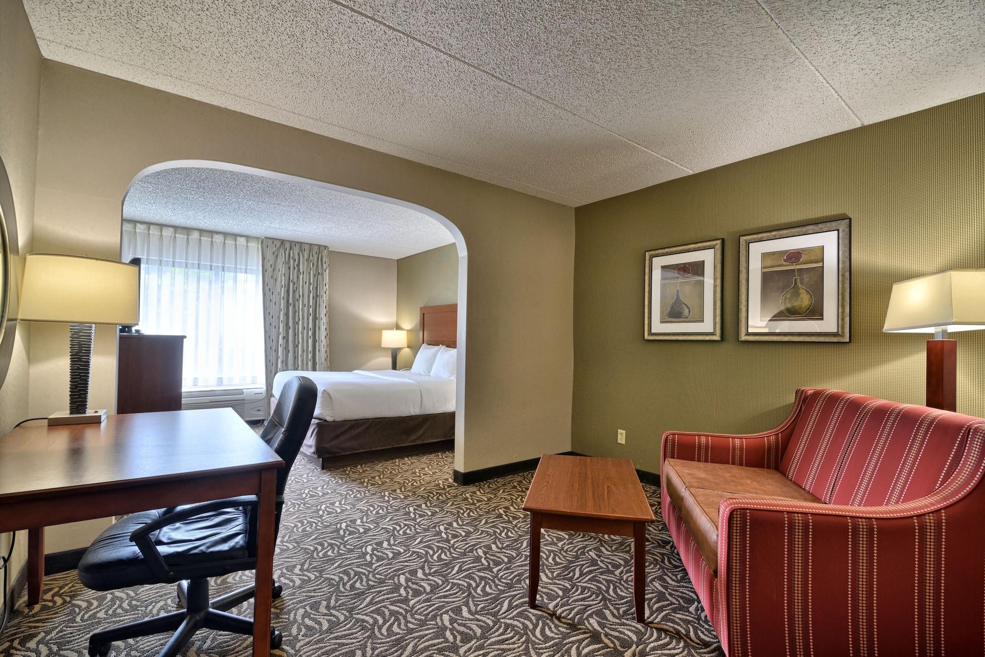 קורטלנד Clarion Inn & Suites - University Area מראה חיצוני תמונה