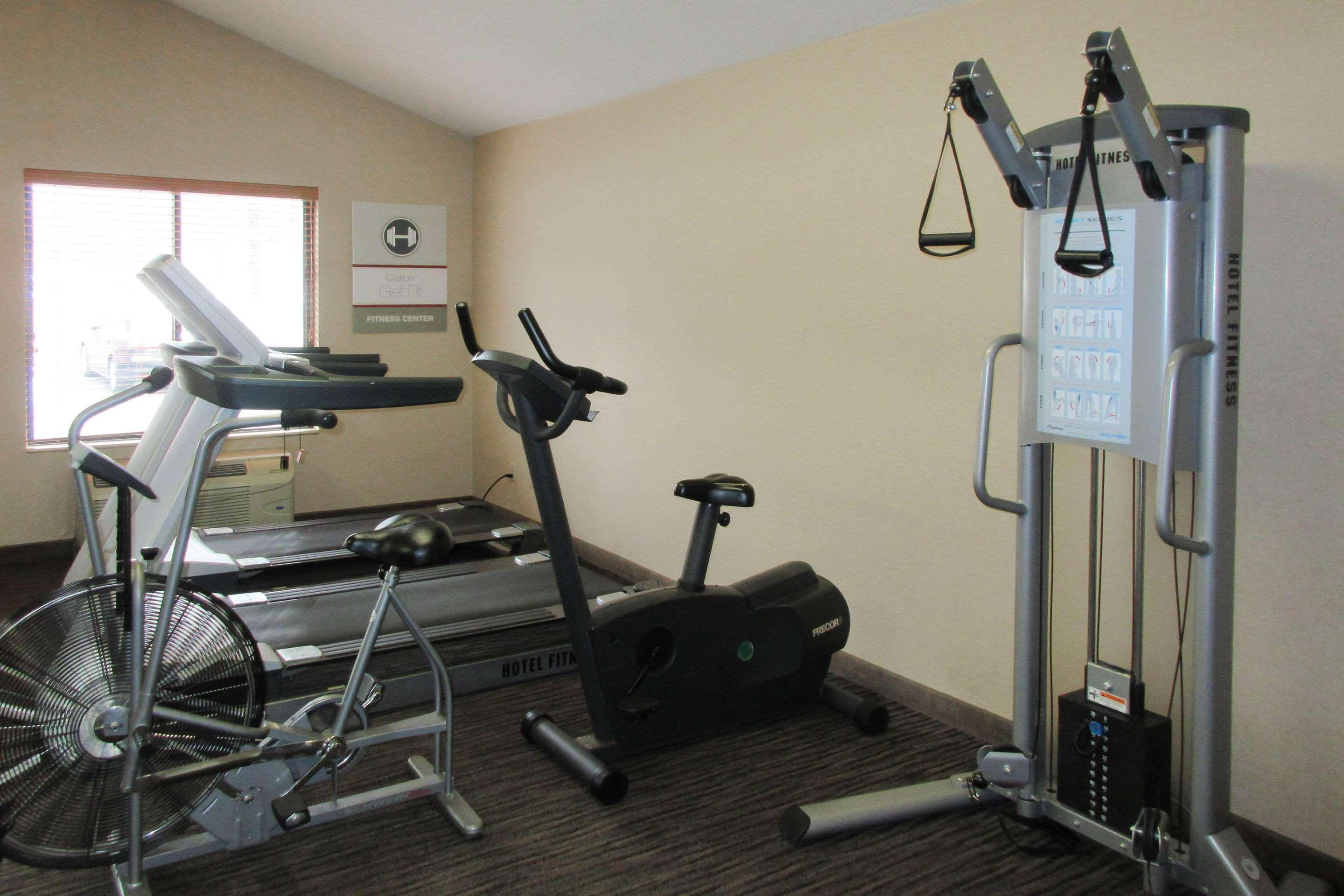 קורטלנד Clarion Inn & Suites - University Area מראה חיצוני תמונה