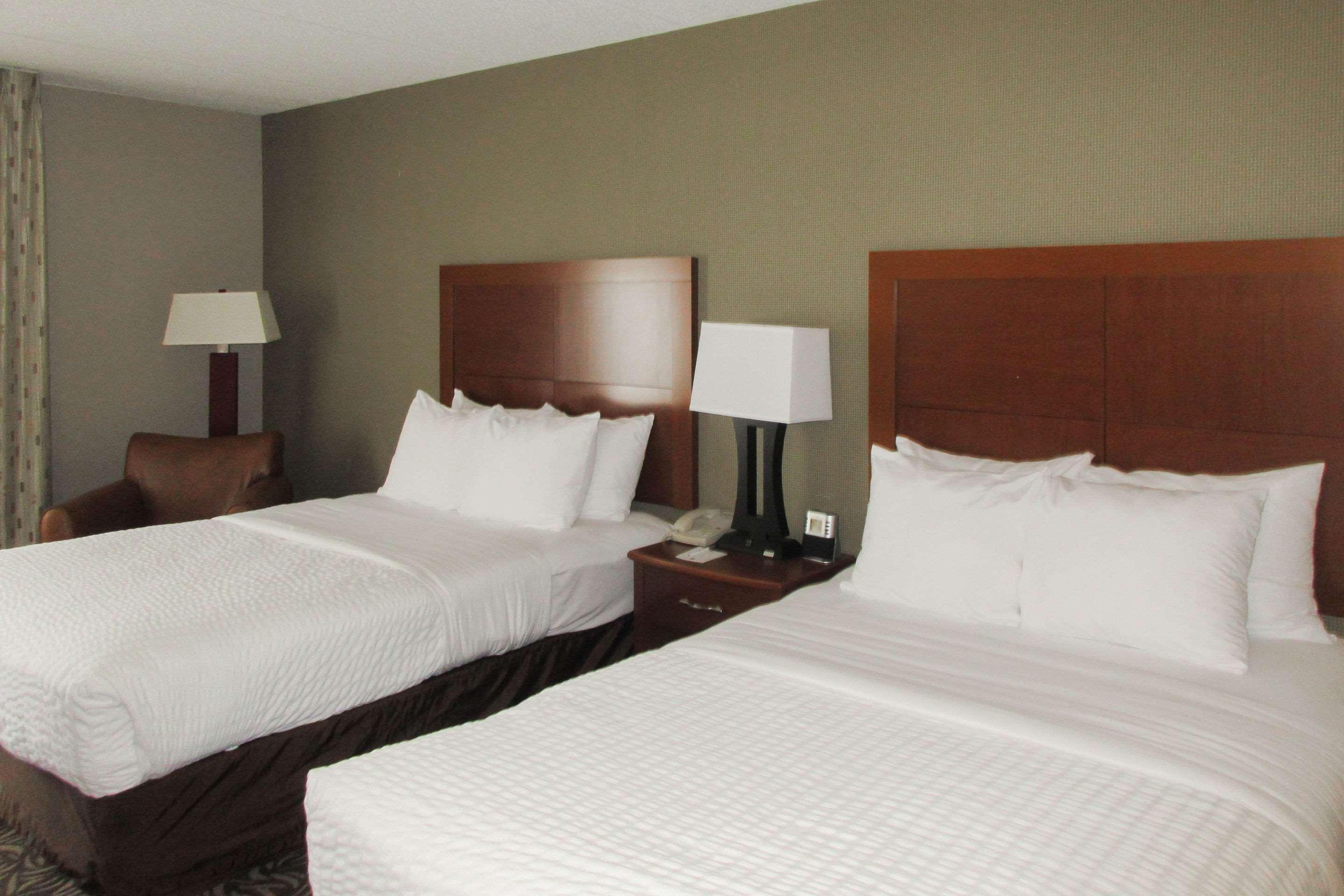 קורטלנד Clarion Inn & Suites - University Area מראה חיצוני תמונה