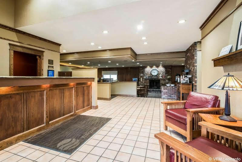 קורטלנד Clarion Inn & Suites - University Area מראה חיצוני תמונה